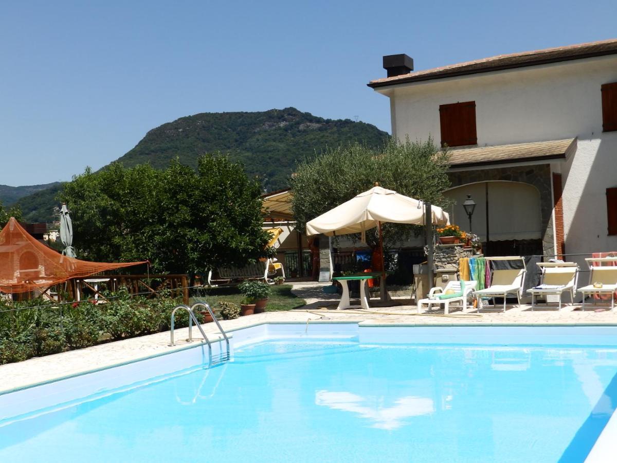 B&B Le Rondini Cassanesi Exteriör bild